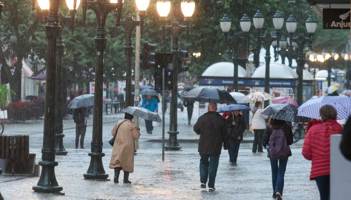 Foto: Geraldo Bubniak/AEN Frio se junta à chuva nesta semana no Paraná, prevê Simepar